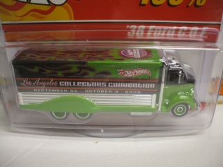 Hot Wheels 2009 Collectors Conventiion 38 Ford COE Truck RRS