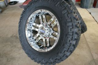 16 Moto Metal 951 Nitto 285 70 Trail Wheel Tire Package